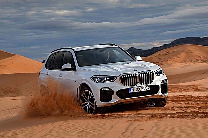BMW представила кросовер X5 для пустелі?