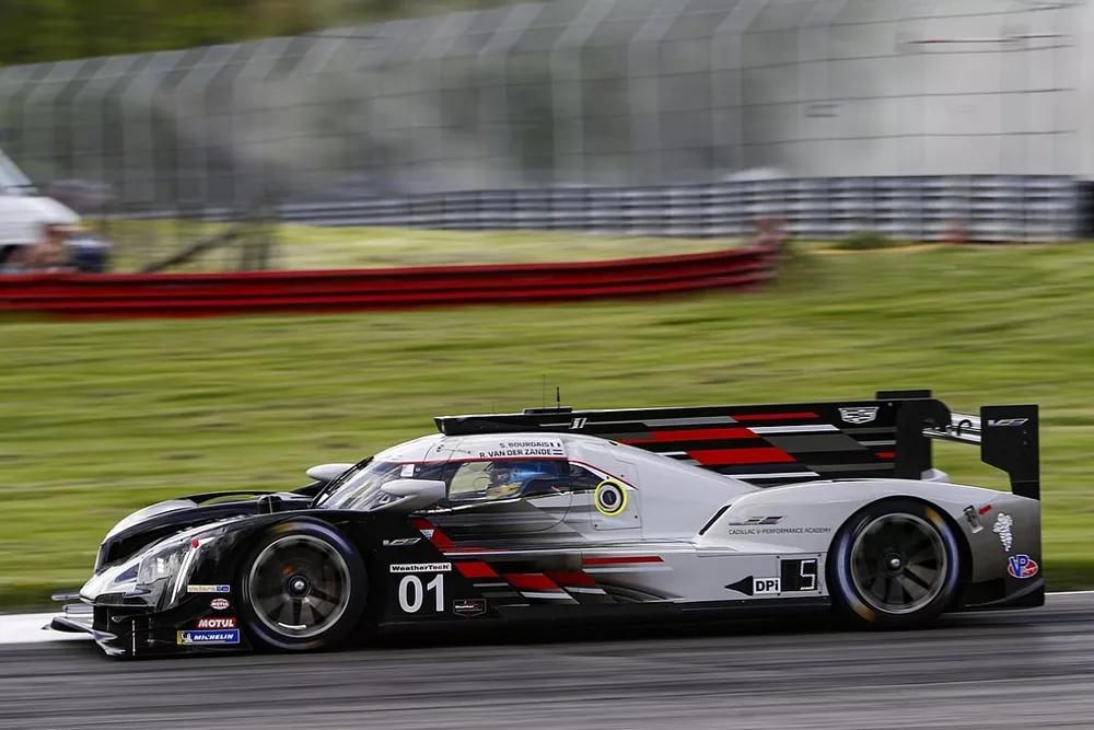 #01 Chip Ganassi Racing Cadillac DPi: Renger van der Zande, Sebastien Bourdais