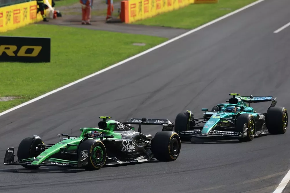 Fernando Alonso, Aston Martin Racing, Gabriel Bortoleto, Sauber