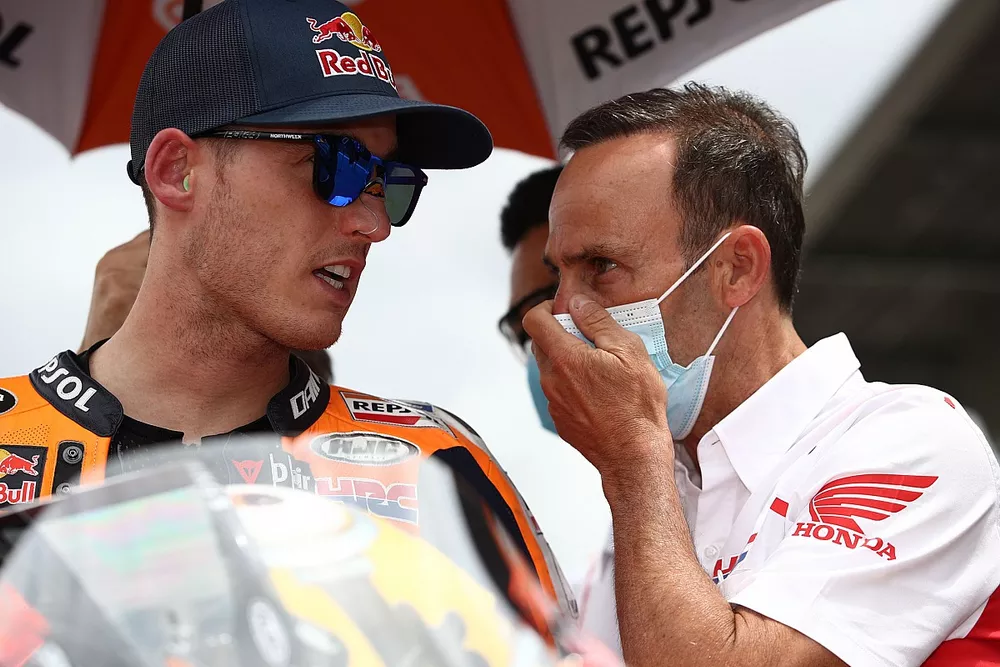 Pol Espargar&oacute;, Equipo Repsol Honda, Alberto Puig, Director del Equipo Repsol Honda de MotoGP