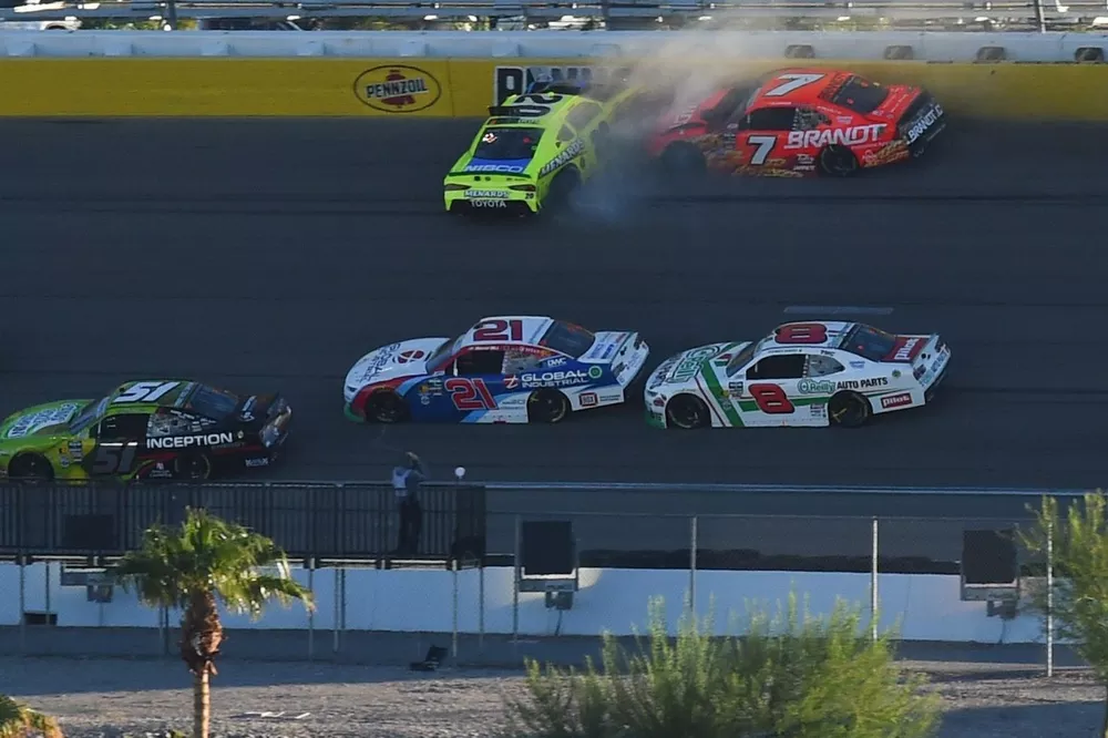 Crash between Brandon Jones crash, No. 20 Joe Gibbs Racing Toyota and Justin Allgaier, No. 7 JR Motorsports Chevrolet