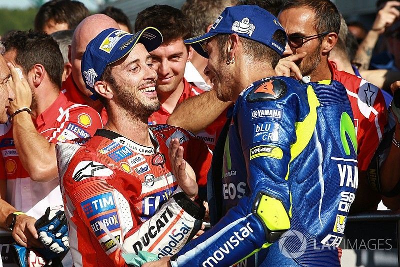 Andrea Dovizioso, Ducati Team, Valentino Rossi, Yamaha Factory Racing