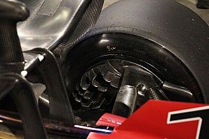 Ulasan Teknik F1: Ferrari Pasang Sirip Mini untuk Tingkatkan Traksi