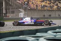 Bottas przed Ferrari, kraksa Albona