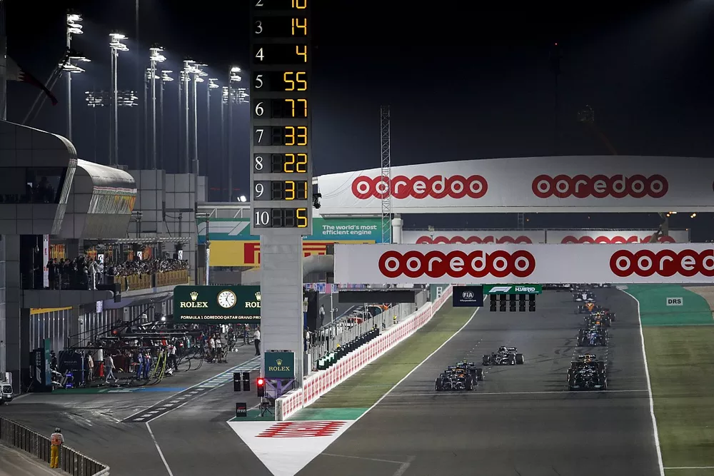 The grid takes shape after the formation lap