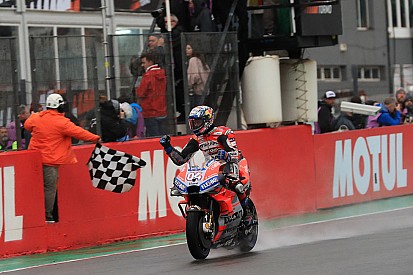 Course - 24 héros sous la pluie, Dovizioso vainqueur, 1er podium KTM !