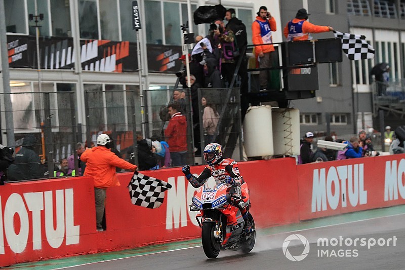 MotoGP Valencia: Andrea Dovizioso rengkuh podium tertinggi