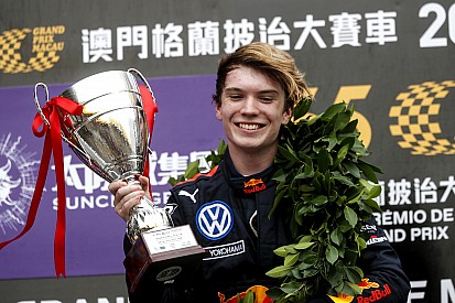 Macau F3: Bol olaylı yarışı Ticktum kazandı!