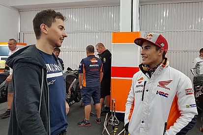 Photos - La première journée de Lorenzo chez Honda
