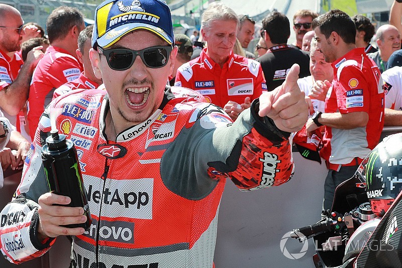 Lorenzo: “Lo más factible es luchar por la segunda plaza del Mundial”