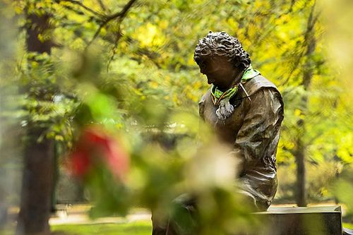 La ciudad y los equipos recuerdan en Imola a Senna