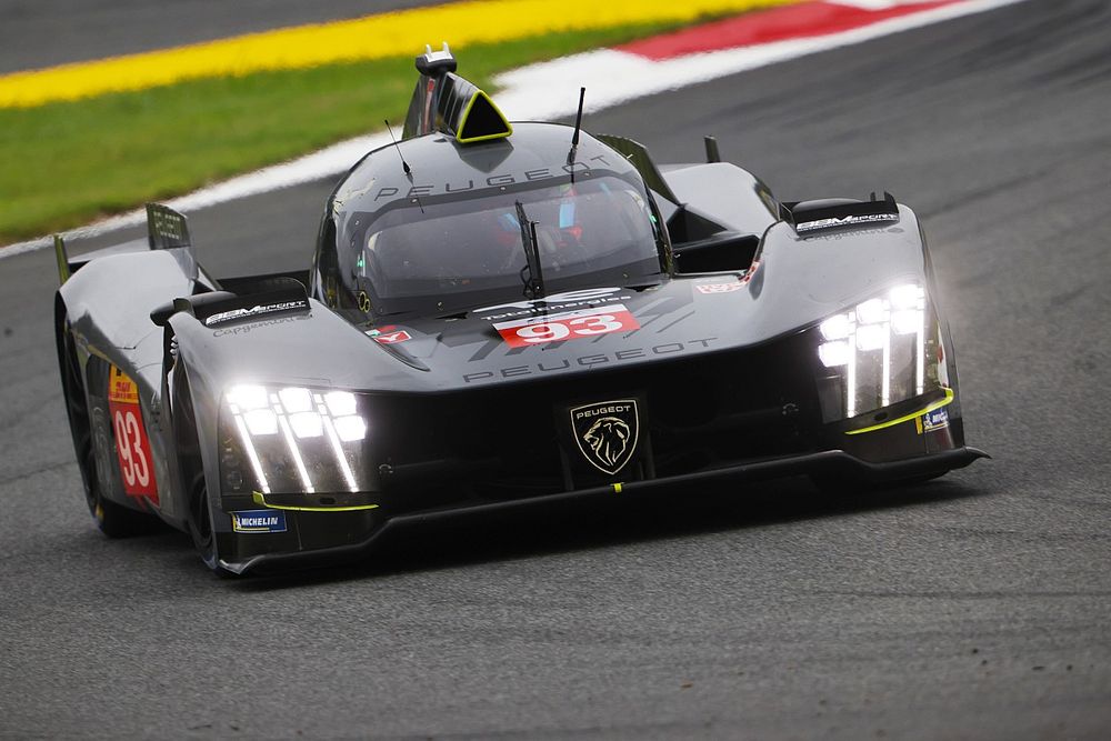 #93 Peugeot Totalenergies Peugeot 9X8: Paul Di Resta, Mikkel Jensen, Jean-Eric Vergne