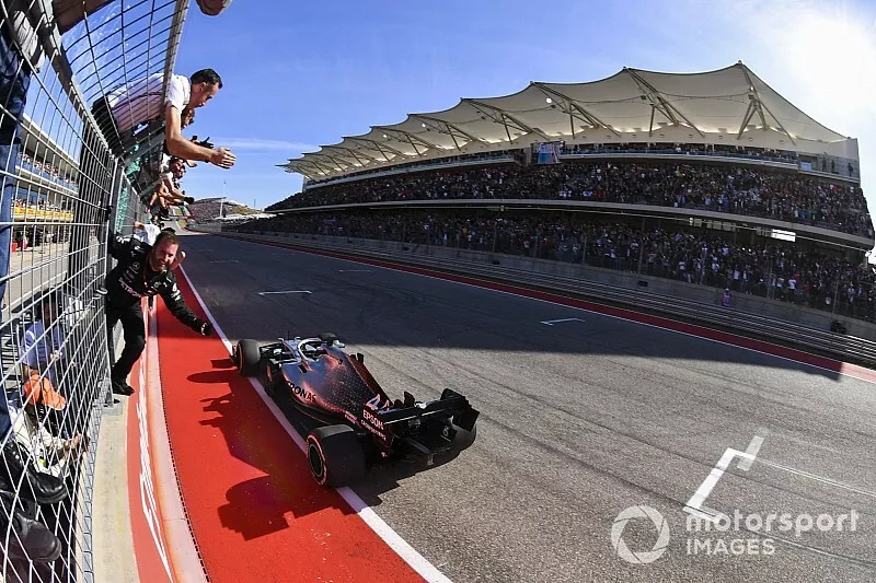 Lewis Hamilton, Mercedes AMG F1 W10, gana su sexto campeonato del mundo