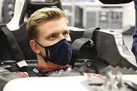 F1: Schumacher diz que passou uma semana em quarentena para poder ajustar assento da Haas