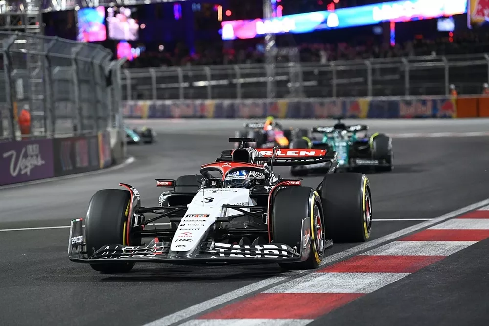 Daniel Ricciardo, AlphaTauri AT04