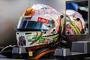 super-gt-fuji-ii-2023-helmet-o
