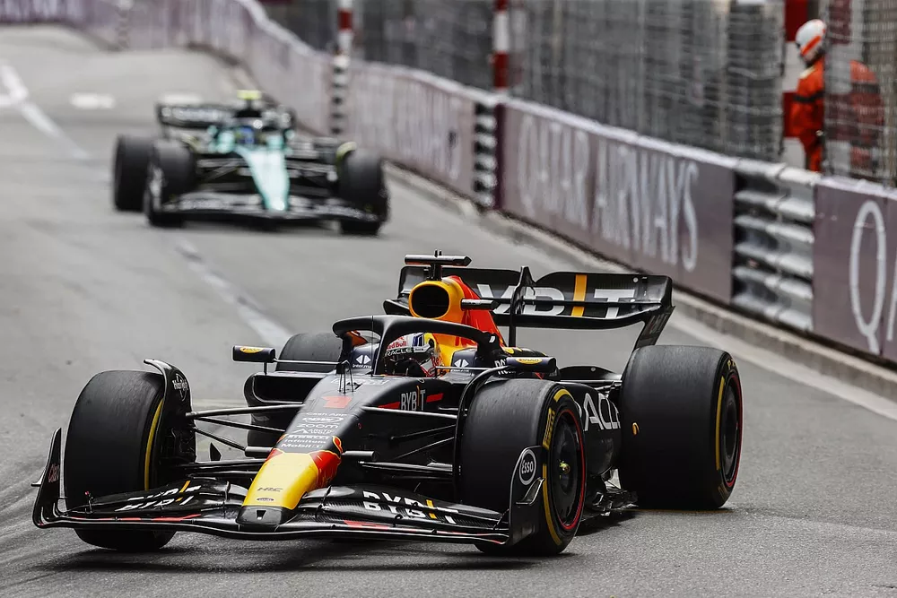 Max Verstappen, Red Bull Racing RB19, Fernando Alonso, Aston Martin AMR23