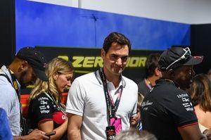Roger Federer dará bandeirada inicial nas 24 Horas de Le Mans de 2025