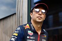 Red Bull pide a Checo P&eacute;rez mejorar para pensar en asiento de 2025