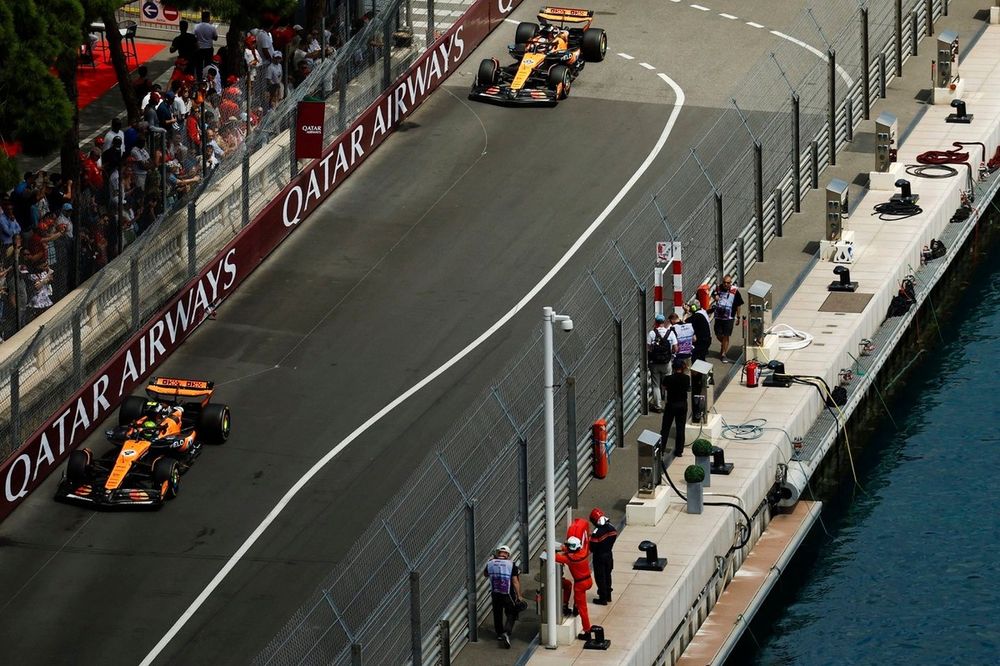 Lando Norris, McLaren, Oscar Piastri, McLaren