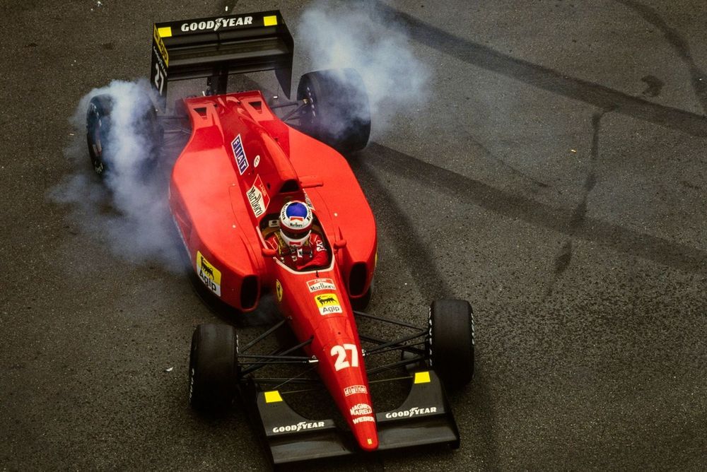 Jean Alesi, Ferrari F92A, despu&eacute;s de hacer trompo