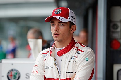 Sauber дочекається від Ferrari визначеності з Райкконеном та Леклером