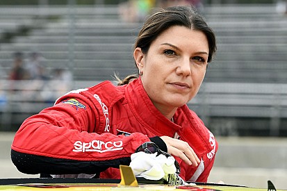 Katherine Legge debutará en los óvalos de NASCAR en Richmond
