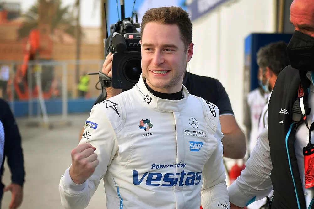 Pole man Stoffel Vandoorne, Mercedes-Benz EQ, celebrates