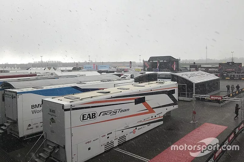  Snow over the paddock