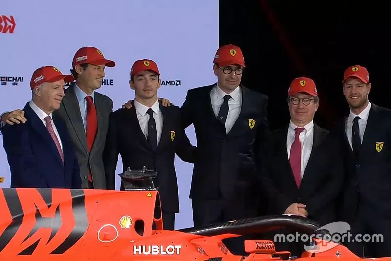Charles Leclerc, Ferrari, Sebastian Vettel, Ferrari
 and Ferrari team members