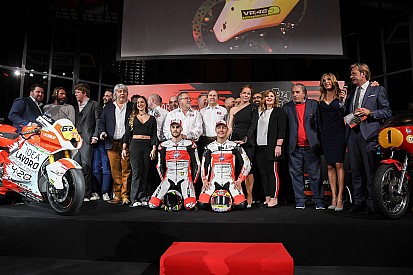 Vernissage a Milano per l'alleanza di Moto2 tra MV Agusta e Forward Racing