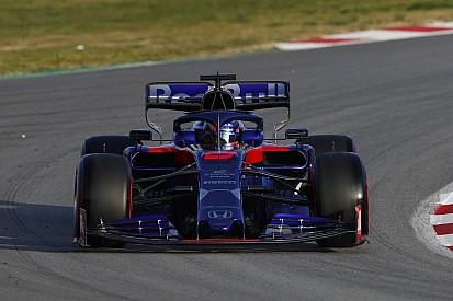 Albon pone a Toro Rosso en lo más alto en la sesión matutina