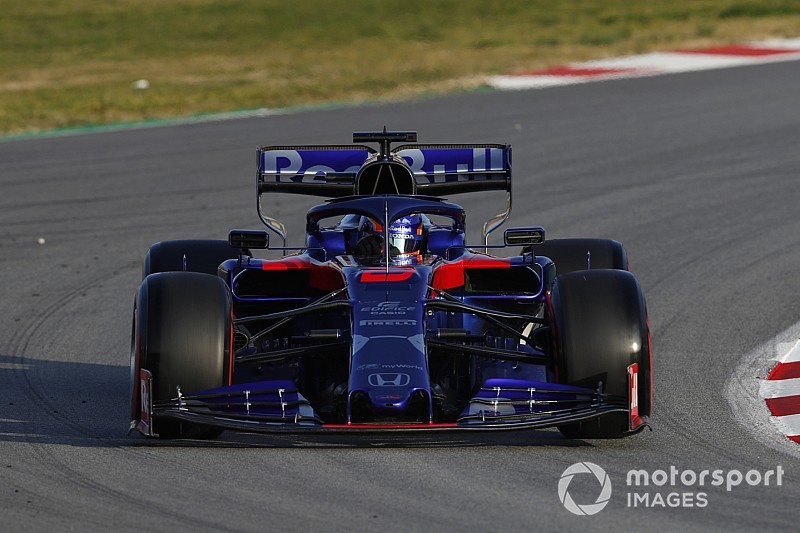 Albon keeps Toro Rosso on top in morning of Day 4