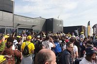 30.000 fans en Monza: as&iacute; se vivi&oacute; la 'Rossiman&iacute;a' en el GTWC