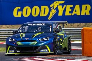 Tambay, campeón del ETCR: "Es más fácil pilotar un GT3"