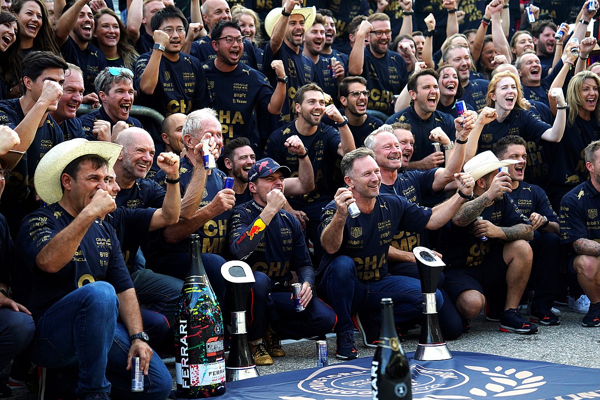 Waar en wanneer kan Red Bull Racing F1constructeurskampioen 2023 worden? Waar en wanneer kan Red Bull Racing F1constructeurskampioen 2023 worden?