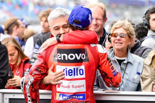 MotoGP - Bagnaia sai em defesa da Ducati após outro revés para os irmãos Márquez: "Estão 100% comigo"