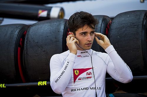 'Coraz&oacute;n roto en la carrera de casa', por Charles Leclerc