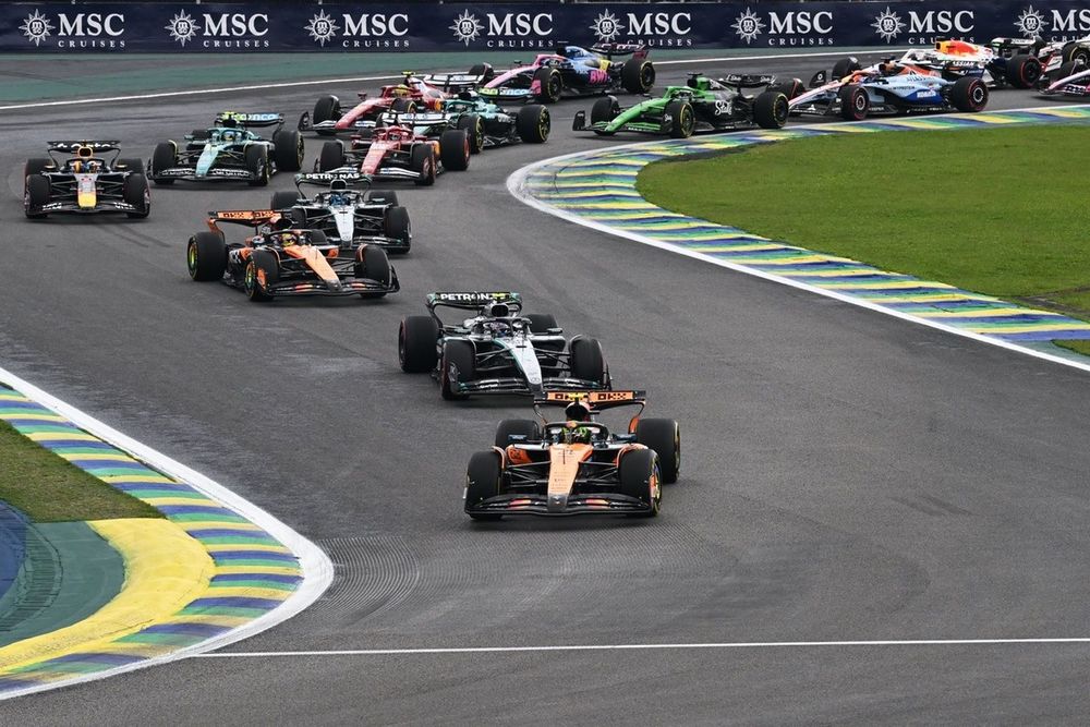 Lando Norris, McLaren, Oscar Piastri, McLaren, Andrea Kimi Antonelli, Mercedes