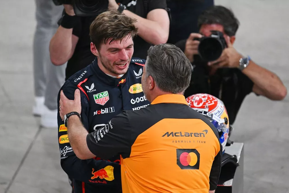 Max Verstappen, Red Bull Racing, Zak Brown, McLaren