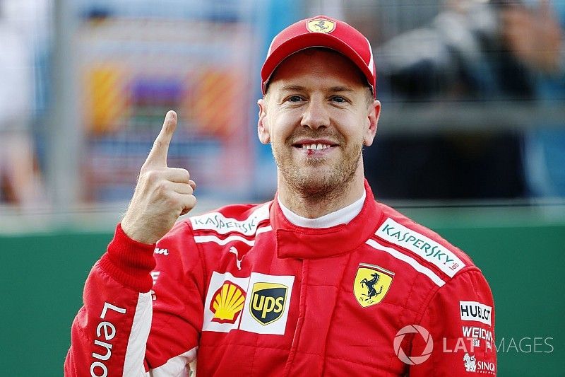 Sebastian Vettel, Ferrari, celebra después de tomar la Pole Position