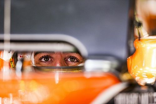 Alonso boldog: ink&aacute;bb friss abroncsok, mint gyenge Q3-as eredm&eacute;ny