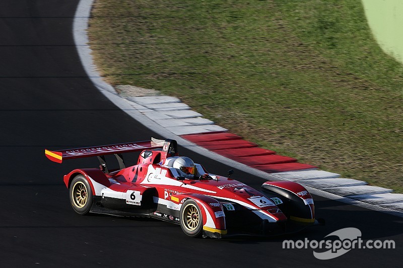 Matteo Pollini si impone in Gara 1 a Vallelunga