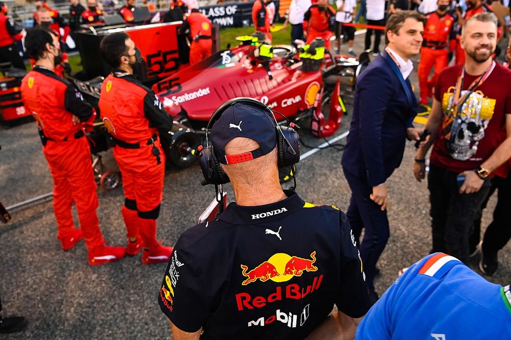 Adrian Newey, Red Bull Racing, mirando a Ferrari
