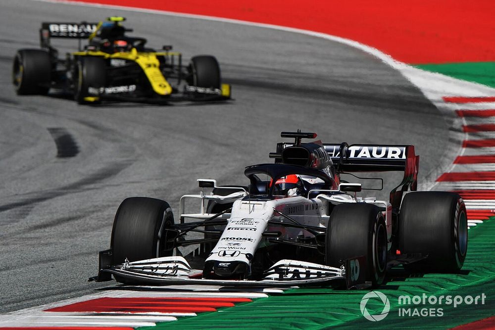 Daniil Kvyat, AlphaTauri AT01, Esteban Ocon, Renault F1 Team R.S.20