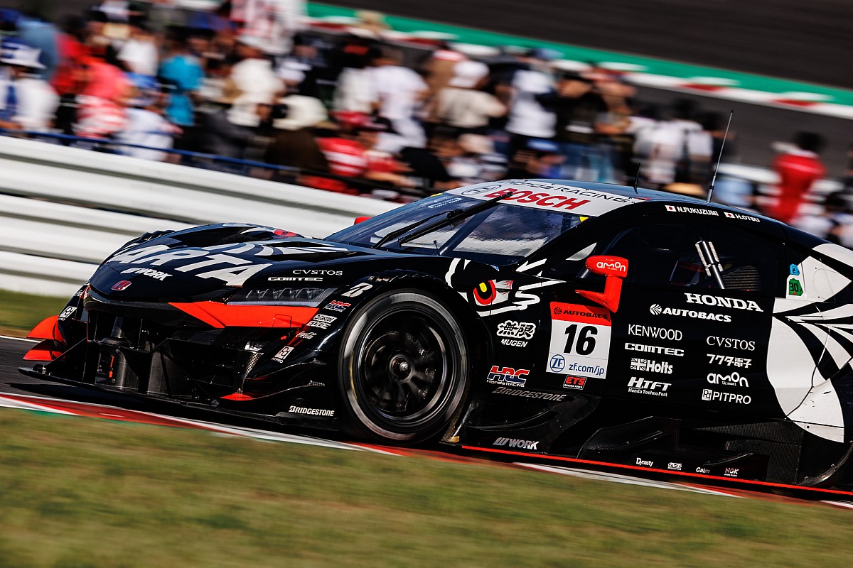 16号車ARTA、FCYも味方にひとり旅のポール・トゥ・ウィン