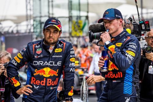 Verstappen critica el "duro" trato hacia P&eacute;rez: "No es un idiota"