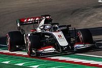 Grosjean no quiere que se transmitan los mensajes de radio