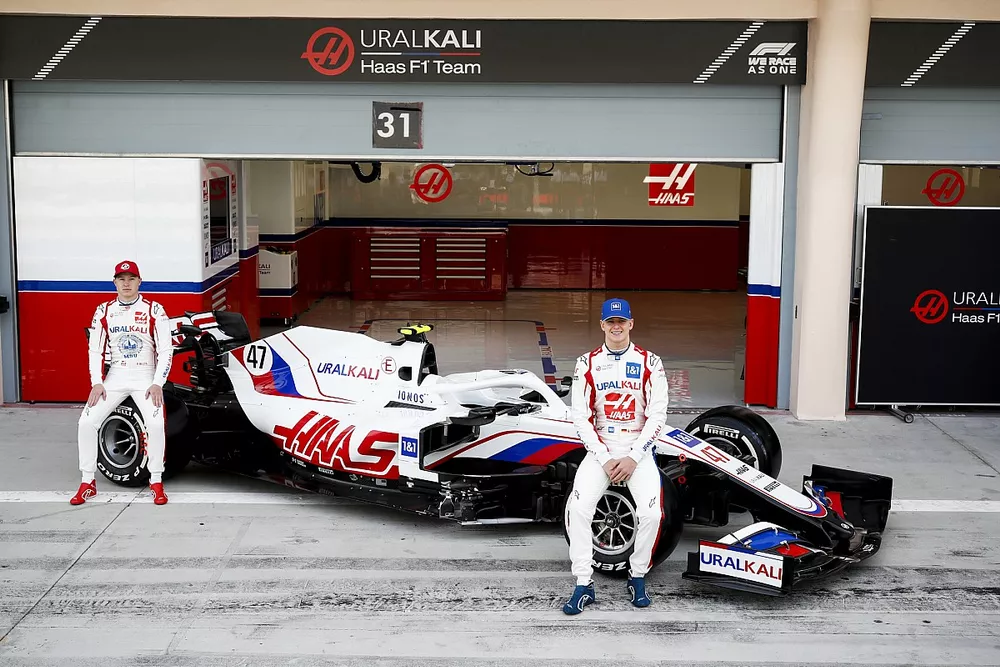 Nikita Mazepin, Haas F1 and Mick Schumacher, Haas F1