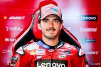 Bagnaia: "De cuatro pilotos fuertes, tres se han ido de Ducati y eso es una pérdida"
